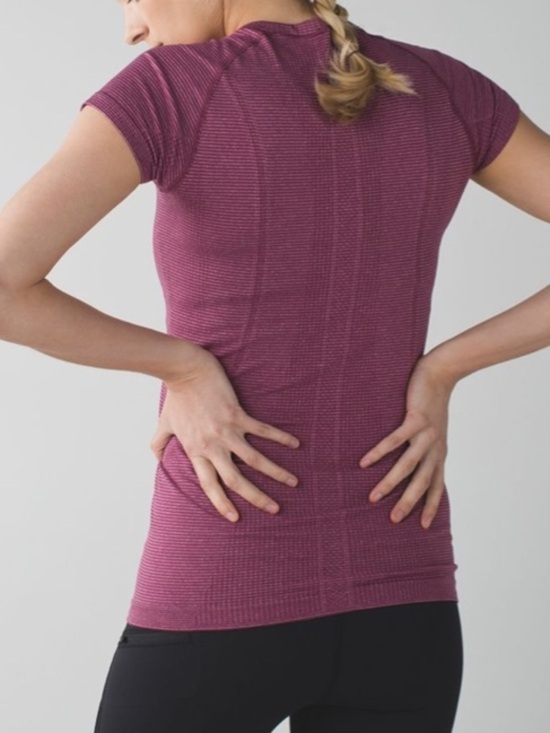 lululemon athletica Tops - Lululemon Wonen’s Swiftly Tech Short Sleeve Top in Heathered Dashing Purple